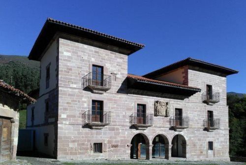 La Casona de Carmona reabre sus puertas