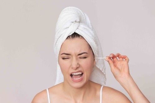 Acumulación de cera en los oídos: qué se puede hacer Acumulación de cera en los oídos: qué se puede hacer