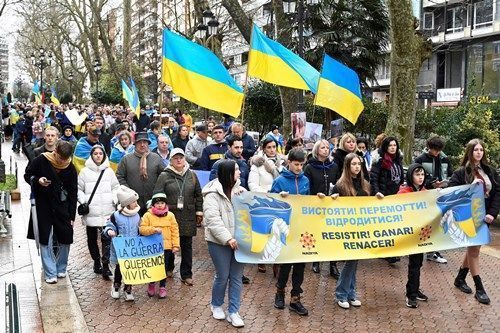 Santander conmemora el segundo aniversario de la guerra de Ucrania con una manifestación y un minuto de silencio