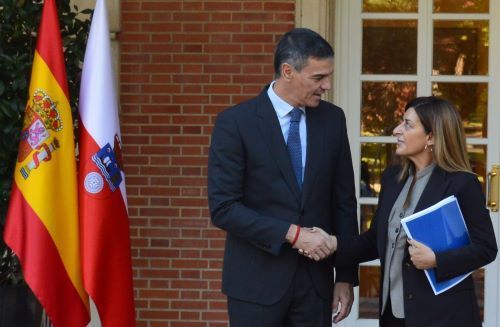 EL PORTALUCO EN DIRECTO DESDE LA MONCLOA: La Presidenta Buruaga @mjburuaga ha sido recibida esta mañana por Pedro Sanchez y a la salida malas noticias para los ganaderos de Cantabria