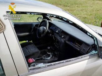 La Guardia Civil investiga a un varón como presunto autor del robo en el interior de cuatro vehículos