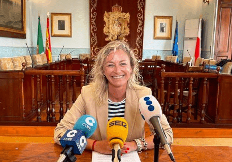 La ganadora del último proceso del PSOE cántabro @herransusana intenta hacer comprender que un defecto de forma no puede alterar la voluntad de la mayoría de militantes La ganadora del último proceso del PSOE cántabro @herransusana intenta hacer comprender que un defecto de forma no puede alterar la voluntad de la mayoría de militantes