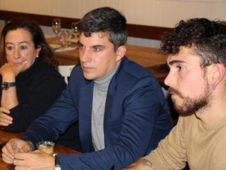 Daniel Fernández @fergodani  iniciará una recogida de firmas para que ´La Fenómeno´ sea declarada como playa donde: «Se admiten mascotas»