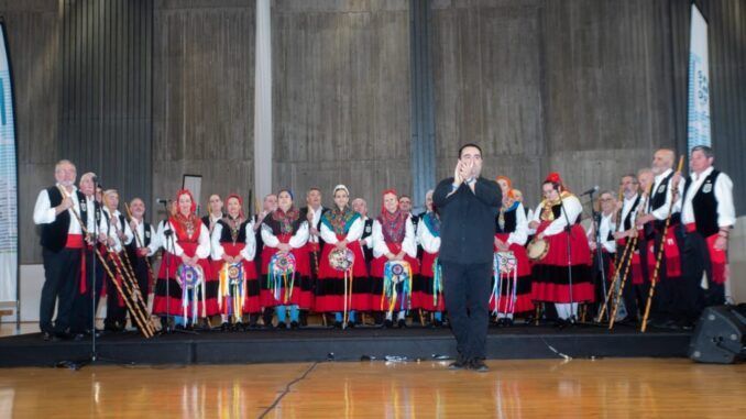 Mes de abril. Actuaciones del Coro Ronda La Encina Mes de abril. Actuaciones del Coro Ronda La Encina