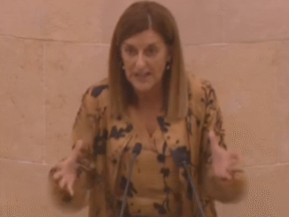 Buruaga desvela en el Parlamento la trampa que tiene la denominada «quita» de la deuda