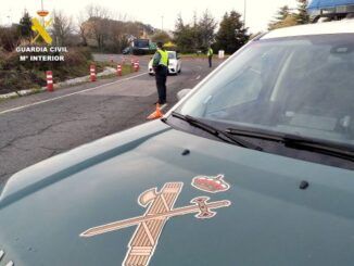 La Guardia Civil sorprende a dos varones sustrayendo cableado de cobre