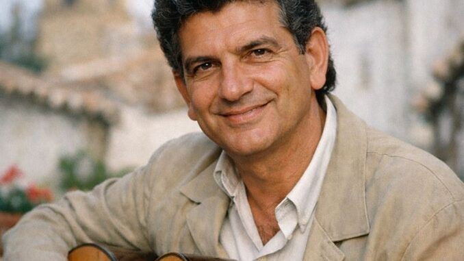 Hace ya 25 años que nos dejó físicamente Carlos Cano aunque para los que lo amamos sigue presente Hace ya 25 años que nos dejó físicamente Carlos Cano aunque para los que lo amamos sigue presente