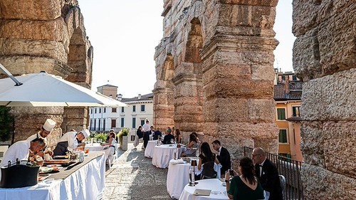 Los 30 viajes y experiencias más exclusivos (y caros, la mayoría) para este verano… y 5 gratis, o casi Los 30 viajes y experiencias más exclusivos (y caros, la mayoría) para este verano… y 5 gratis, o casi