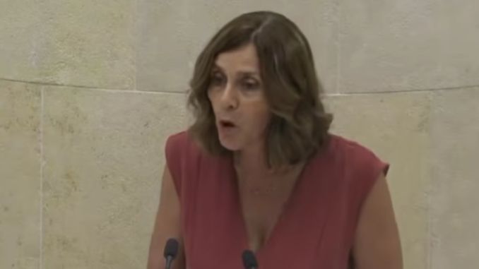 Paula Fern.andez, candidata del PRC a la presidencia de Cantabria ofrece una respuesta rotunda a Buruaga