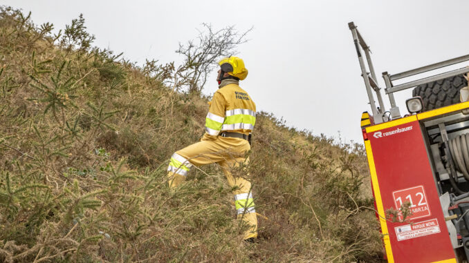 Incendios forestales en Cantabria: el Gobierno activa el nivel 2 del operativo ante el riesgo extremo Incendios forestales en Cantabria: el Gobierno activa el nivel 2 del operativo ante el riesgo extremo