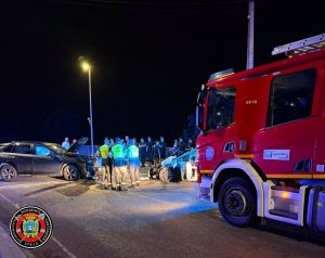 Choque frontal de dos vehículos, con dos heridos en Puente Arce