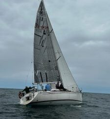 La VI regata de la Autoridad Portuaria de Santander disfruta de una gran jornada de vela en la bahía santanderina