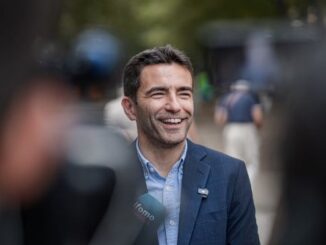 Casares celebra el adelanto electoral y plantea el 29-N como una elección «entre los derechos y las derechas»