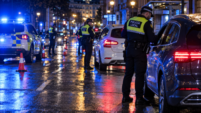 Cinco conductores dan positivo en drogas en un control policial en la calle Vargas de Santander